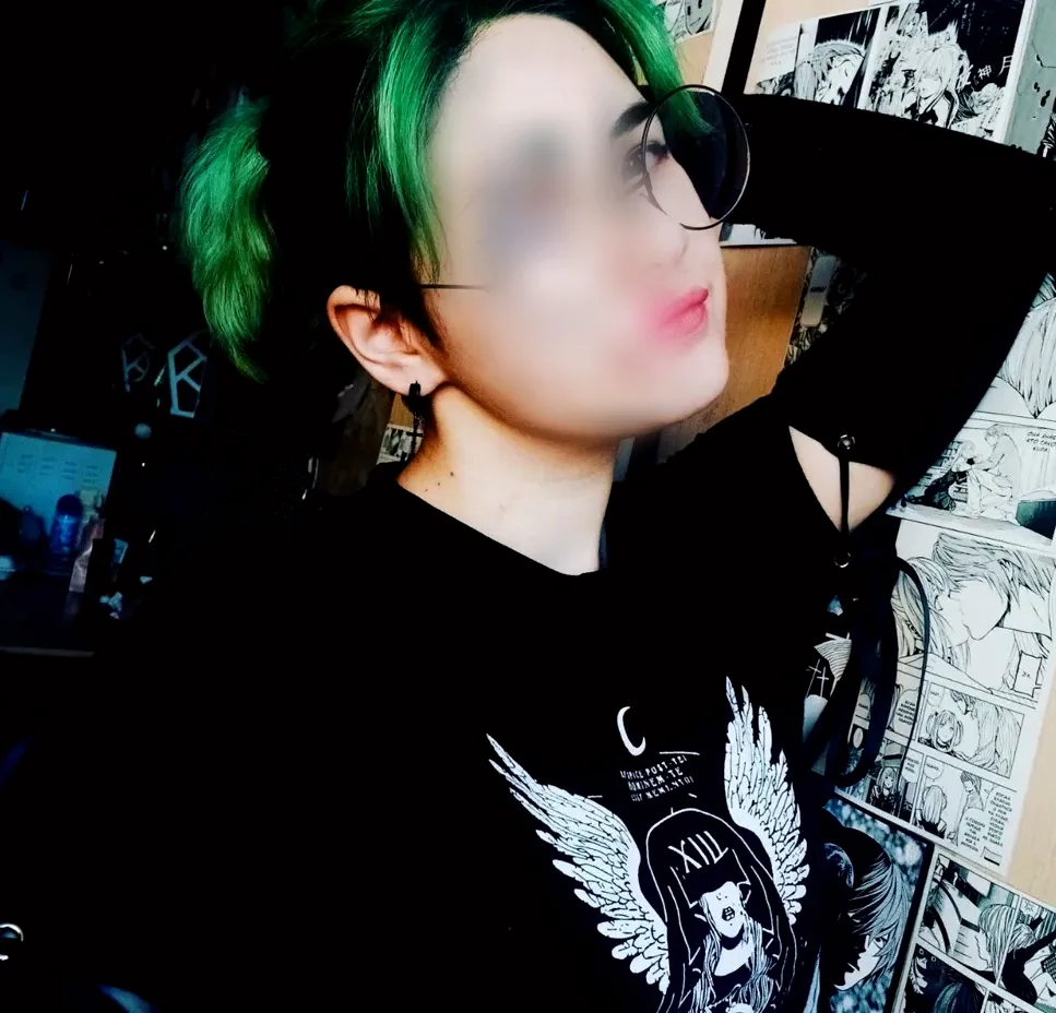 Aava, 22