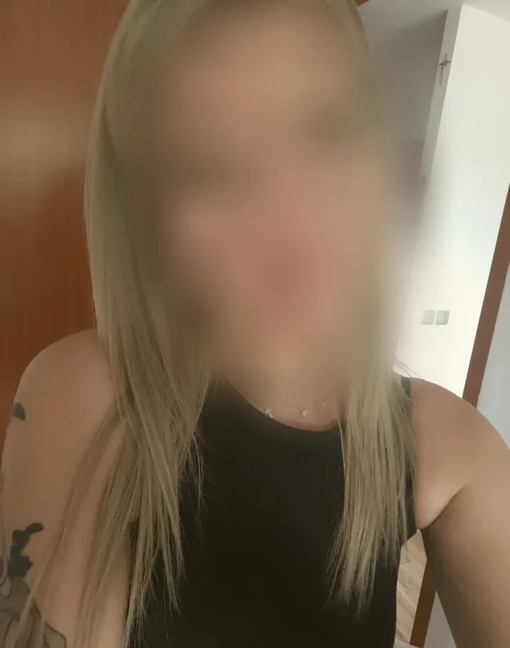 Ella, 26