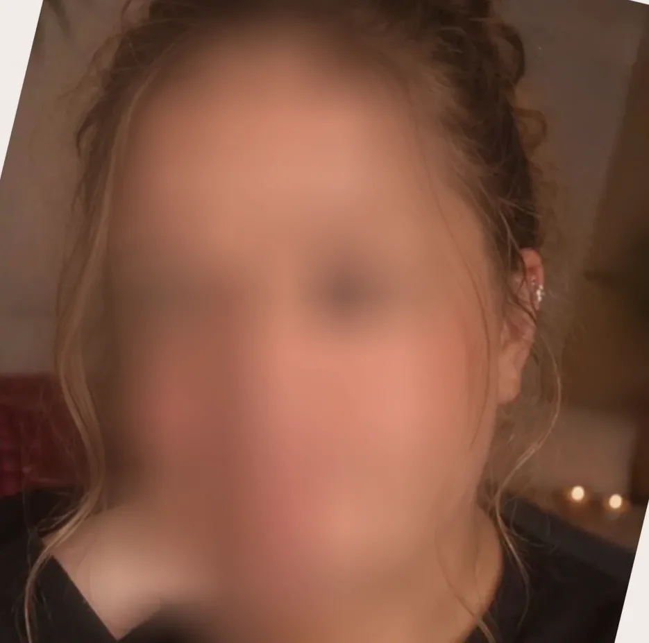 Heidi, 27
