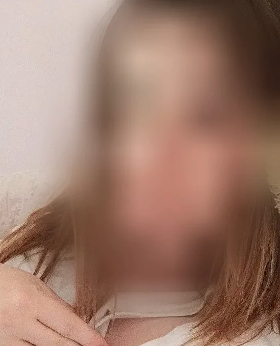 Sanni, 28