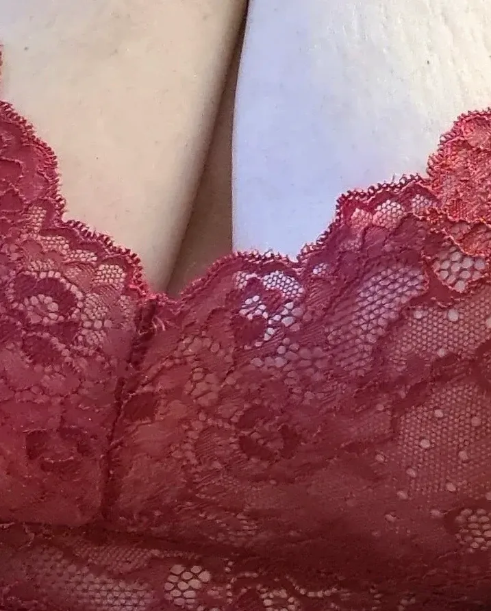 Selma, 32
